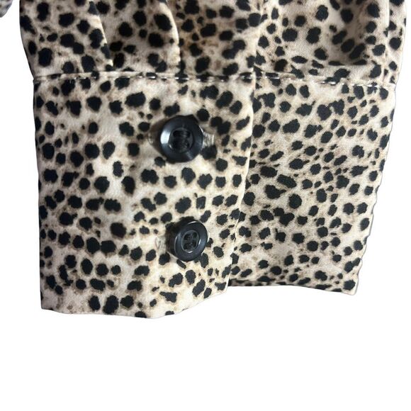 𝅺H&M Brown Animal Print Button Down Shirt Long Sleeve Wrists Buttoned Size 2 - Picture 3 of 9